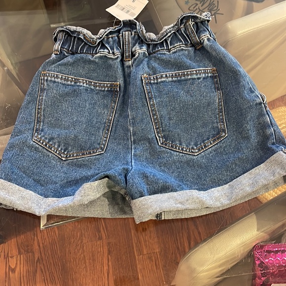 Forever 21 small nwt denim shorts high waist with cuffs - Picture 3 of 3